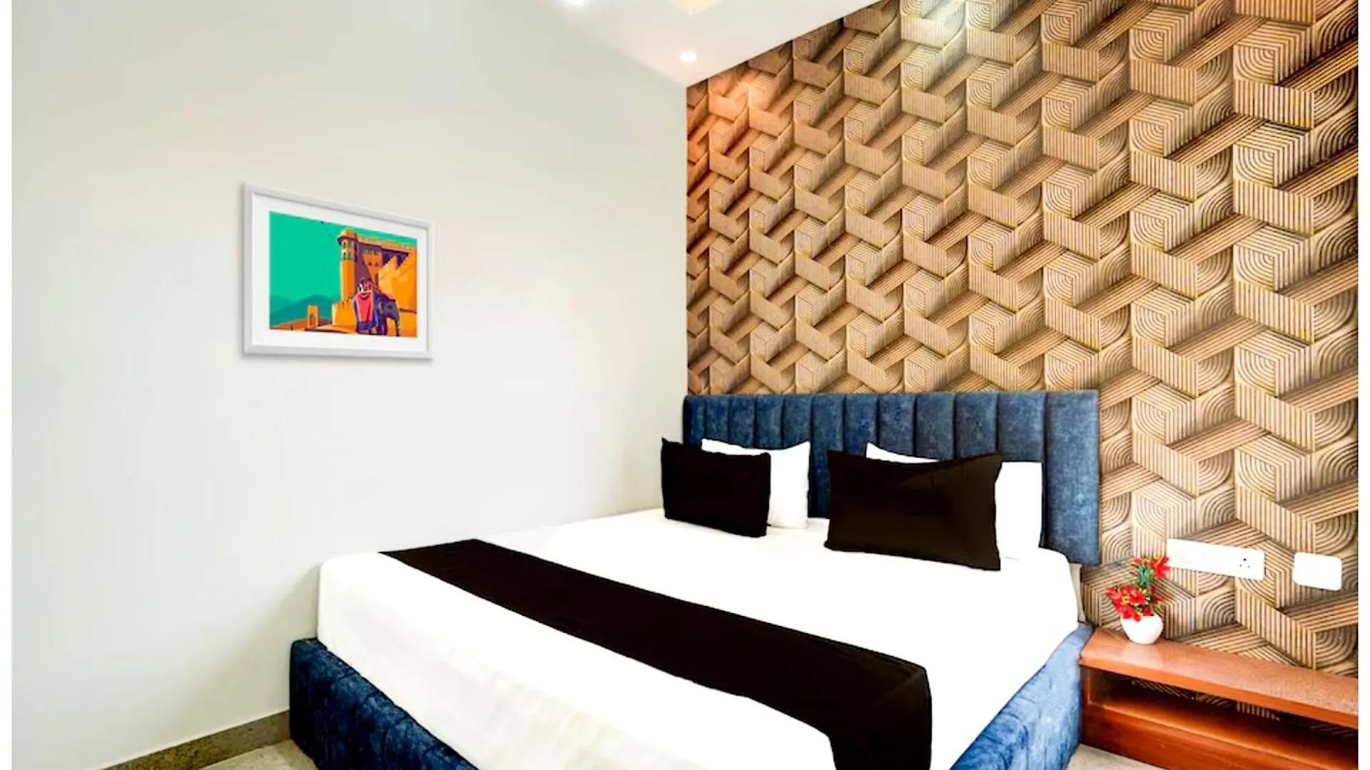 Varanasi Hotel Premium Siddhi Vinayak Palace Near Kashi Vishwanath Temple And Ganga Ghat With Fully Air Conditioned -Wi Fi - Restaurant - Parking Available - A Luxury Premium Hotel In Varanasi