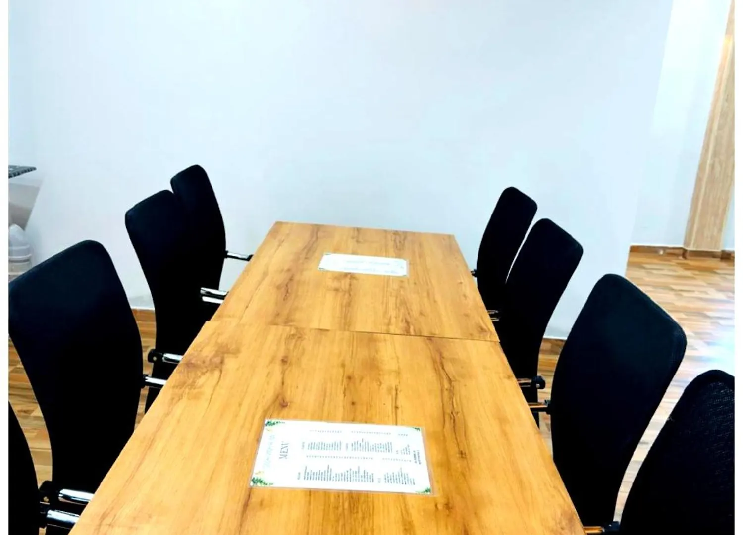 Varanasi Hotel Premium Siddhi Vinayak Palace Near Kashi Vishwanath Temple And Ganga Ghat With Fully Air Conditioned -Wi Fi - Restaurant - Parking Available - A Luxury Premium Hotel In Varanasi